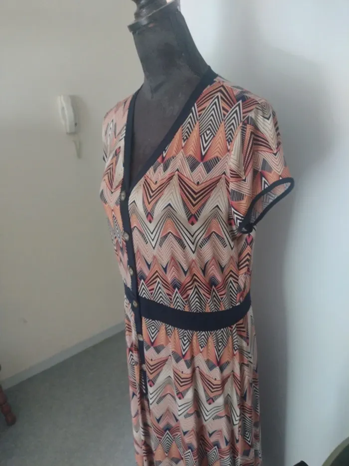 Robe longue boutonnée fluide à motifs géométriques – taille 42 - photo numéro 3