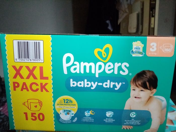 Lot 150 couches pampers baby dry taille 3