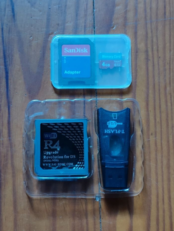 R4 SDHC NDS avec 190+  jeux - photo numéro 3