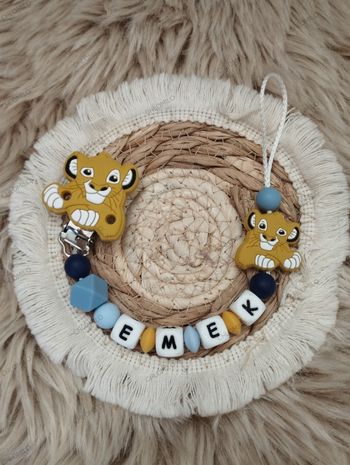 Attache tétine personnalisée