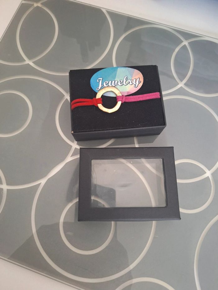Bracelet neuf rose et rouge avec anneau doré - photo numéro 3