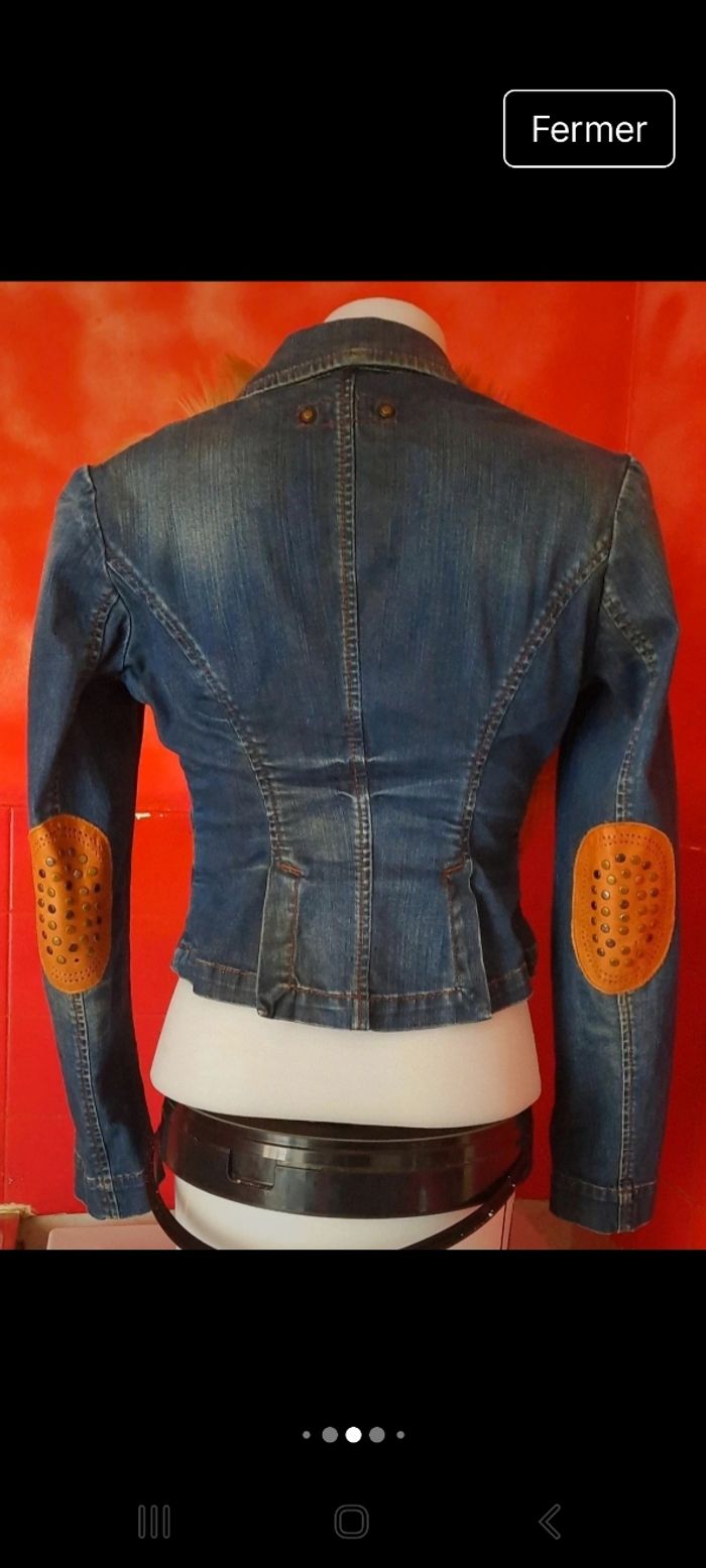 Veste en jean avec col amovible en fausse fourrure de chez Fornarina - photo numéro 3