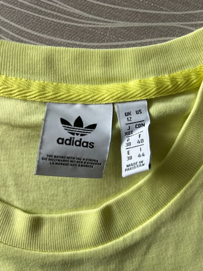 Tee-shirt jaune adidas - photo numéro 2