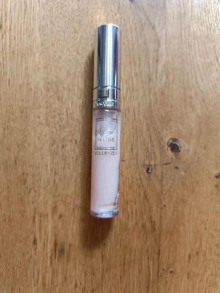 Gloss volumizer