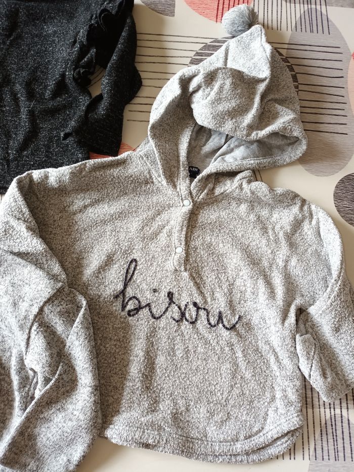 Lot 3 pulls légers Taille 18 mois 👧 - photo numéro 4