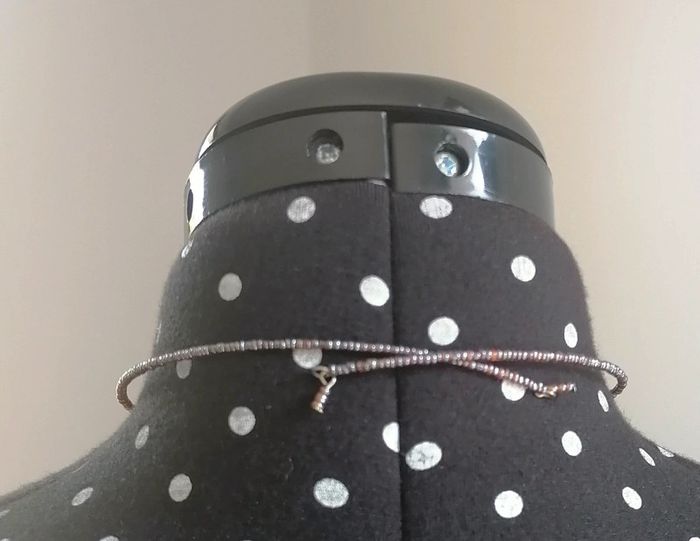 Lot de 2 collier métal argenté violet irisé perles de verre - photo numéro 4