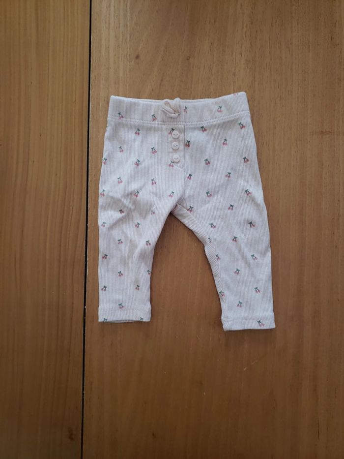 Ensemble bodie manches courtes kiabi + caleçon cerises kiabi 3 mois - photo numéro 4