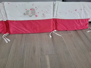 Tour de lit et Mobil Noukies