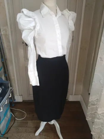 Jupe noire 1.2.3 – mi-longue T40, doublée avec fente, style tailleur chic