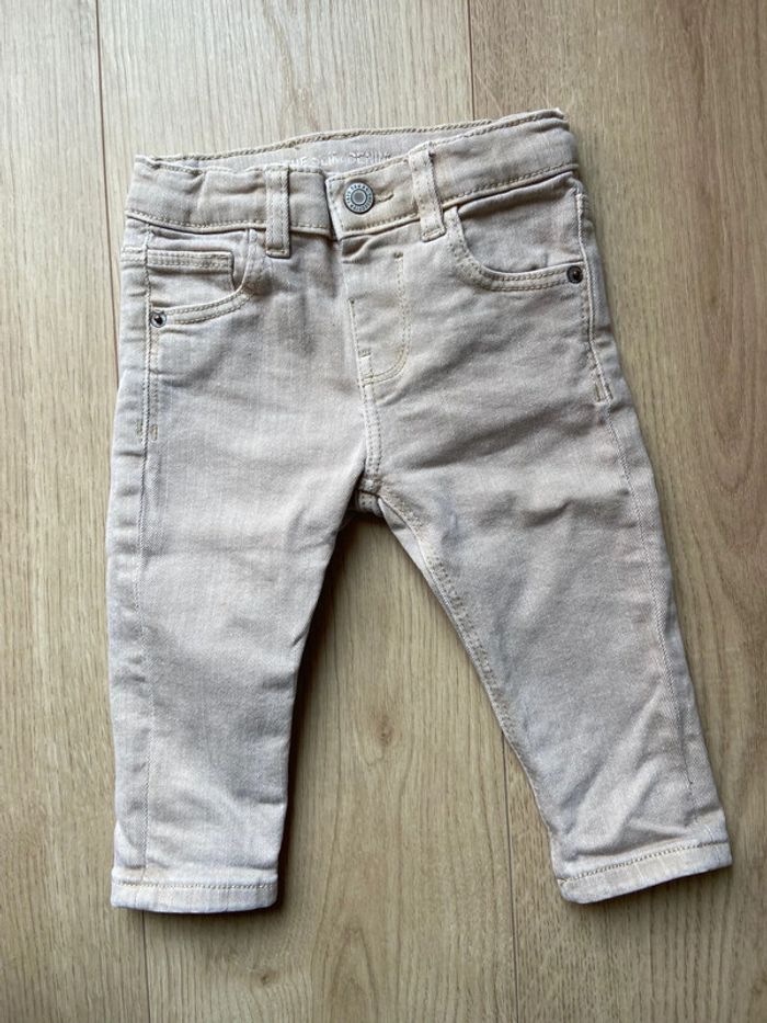 Tenue beige jean Zara et haut col Claudine 12 mois - photo numéro 5