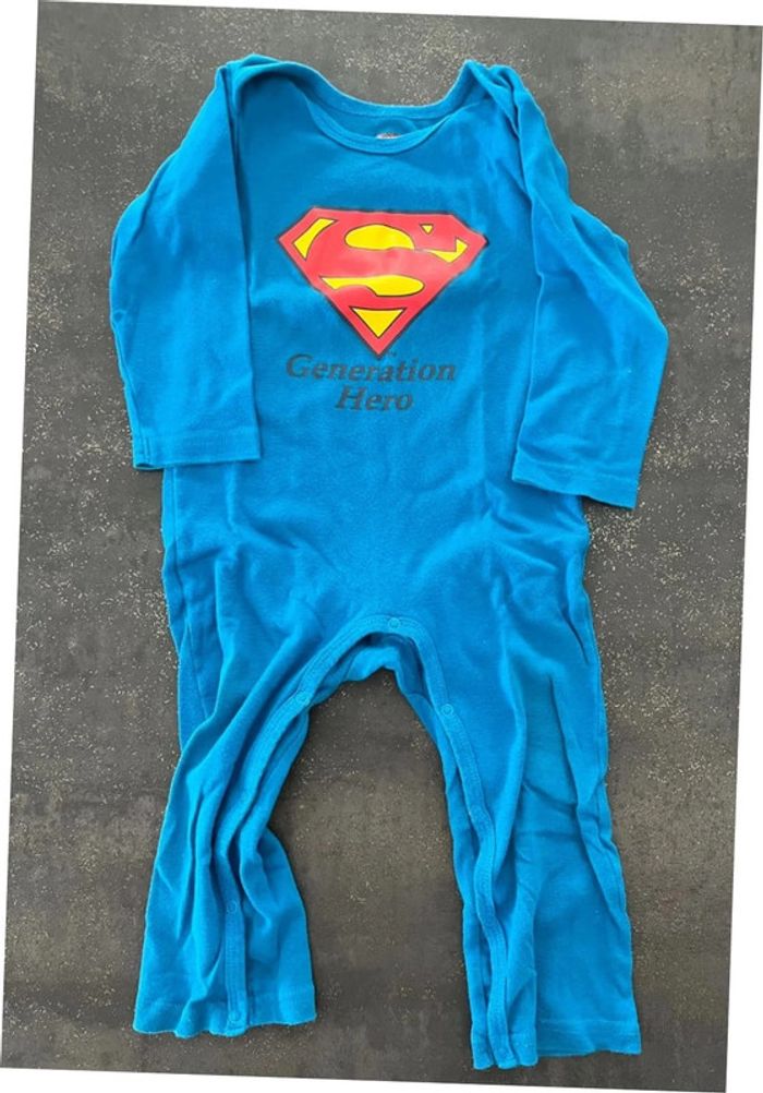 Lot de 2 pyjamas Superman taille 23 mois - photo numéro 2