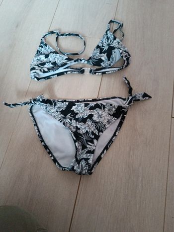 Maillot de bain noir et blanc 12 ans
