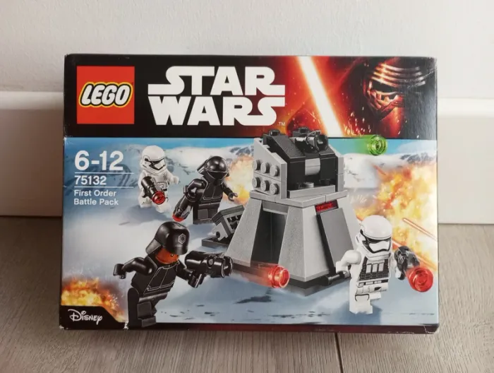 LEGO Star Wars 75132 : Pack de combat du Premier Ordre.