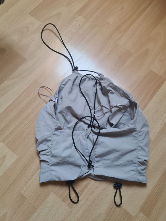 Top gris Bershka / Taille L - photo numéro 2