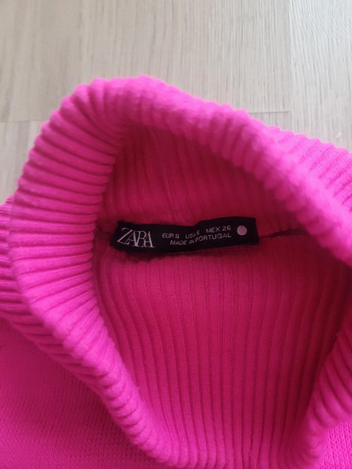 Pull col roulé Zara de couleur fushia - photo numéro 2