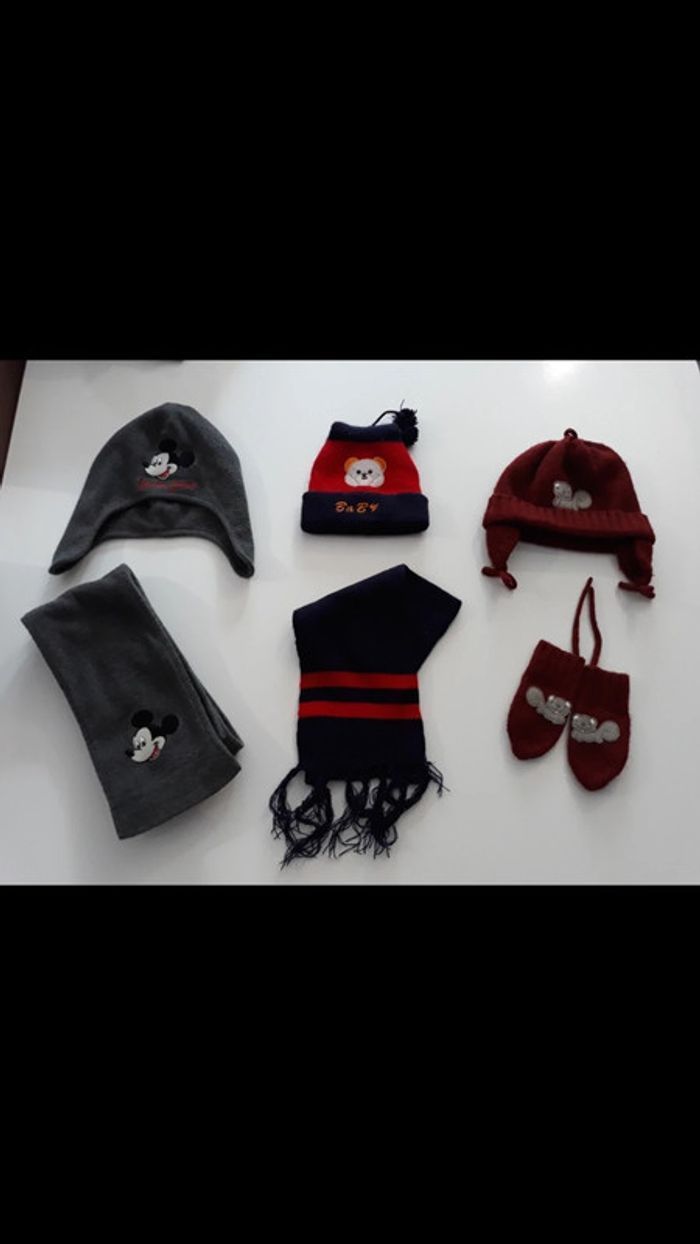 Lot ensemble bonnet + écharpe/gants