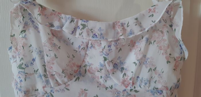 Robe fluide à fleurs taille M neuve - photo numéro 2