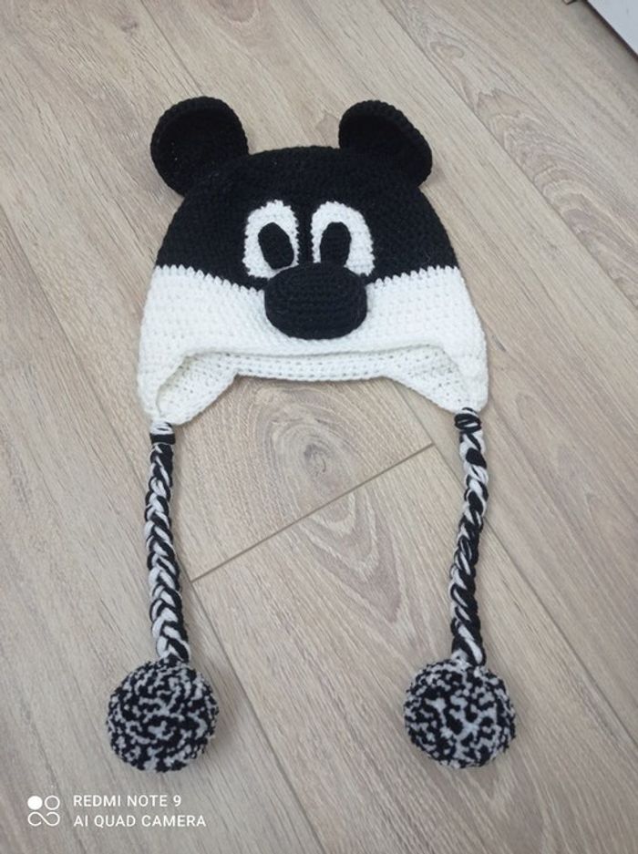 Bonnet fait mains