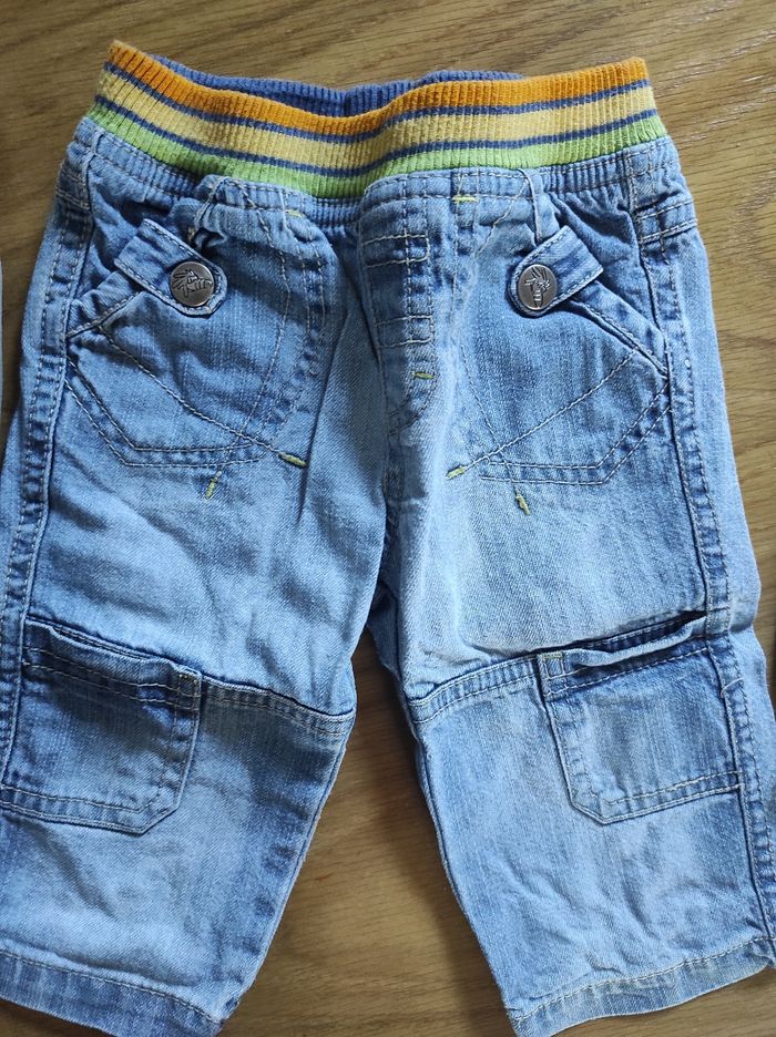 Lot de 3 pantalons et 1 salopette garçon 6 mois - photo numéro 3