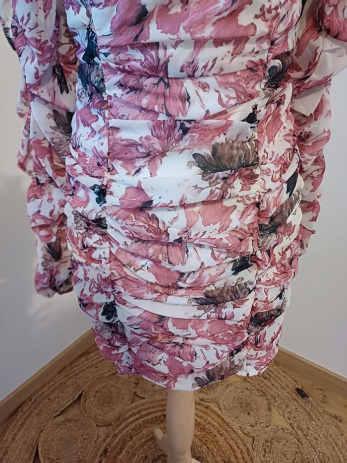 Robe froncée fleurie Missguided taille XS 34 - photo numéro 4