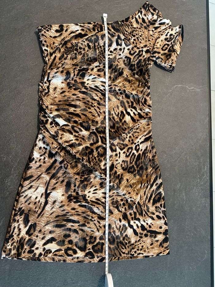 Robe léopard neuve - Taille S - photo numéro 3