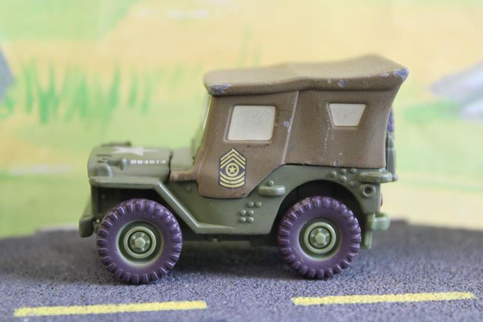 Disney Pixar cars Sarge - photo numéro 2
