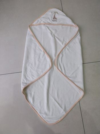 Cape de bain Sophie la girafe