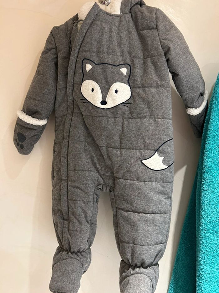Combinaison pilote bébé C&A 9-12 mois grise avec capuche oreilles