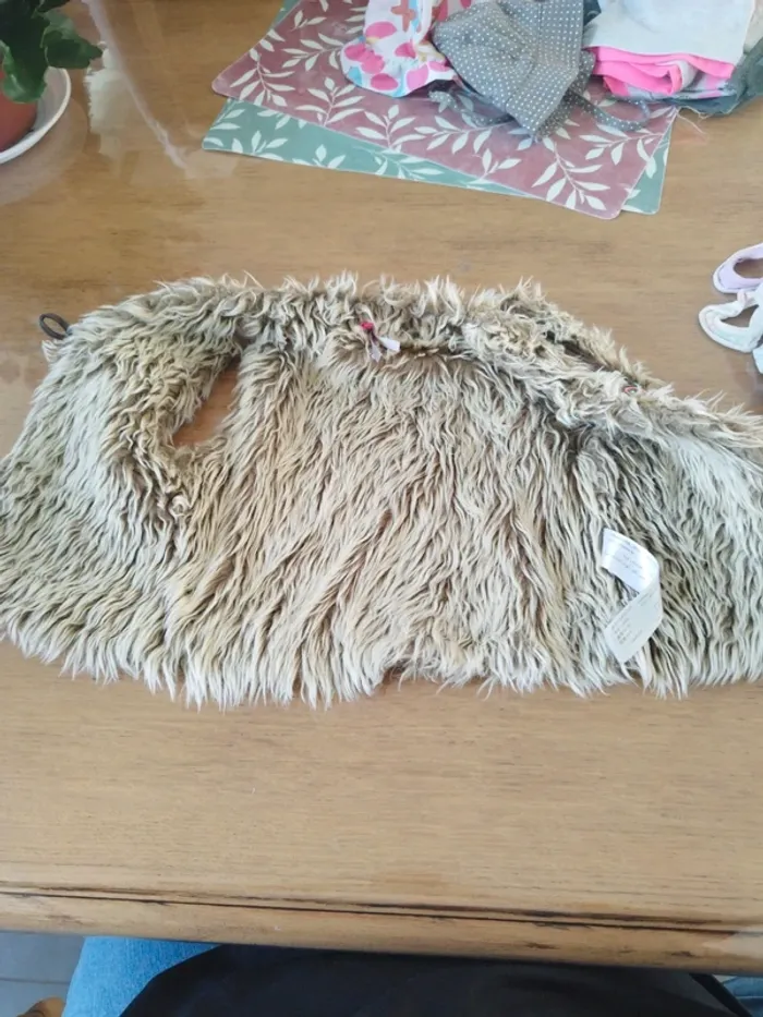 Veste sans manches 2 ans - photo numéro 2