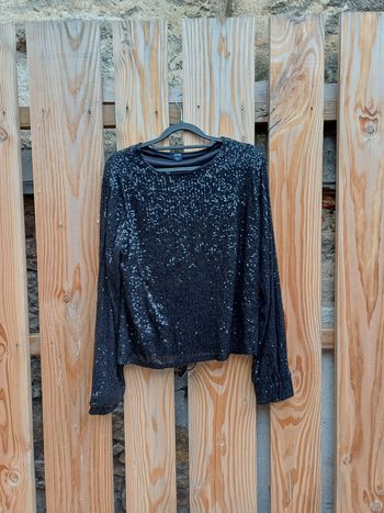 Joli haut noir strass idéal fête Kiabi