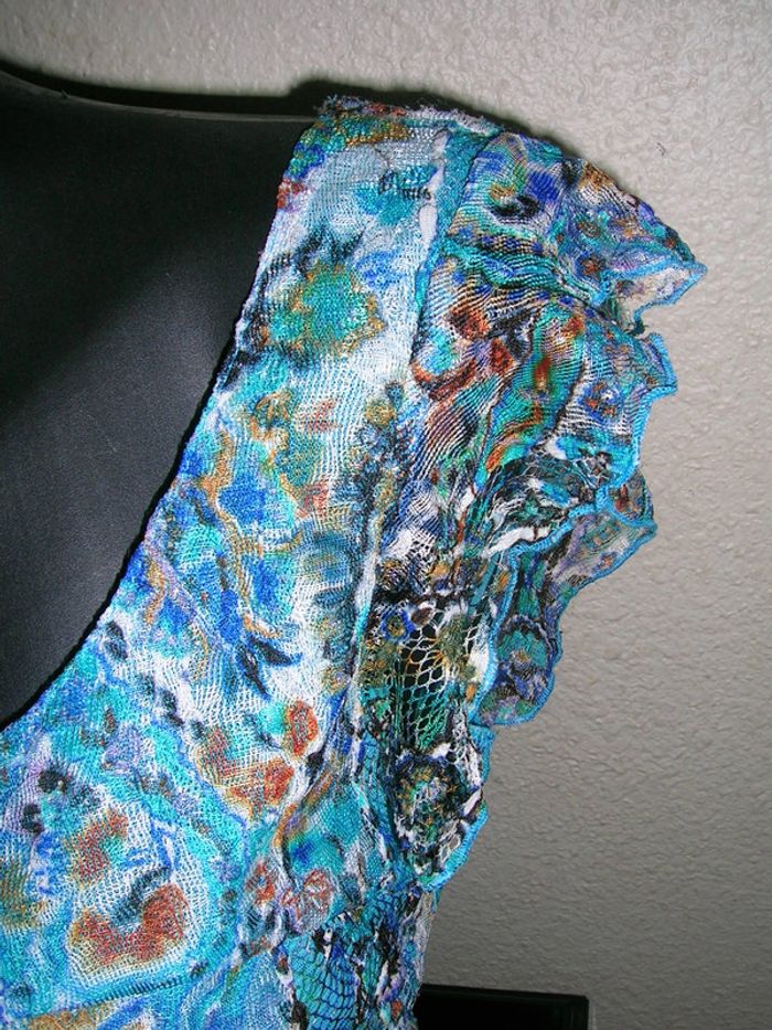 haut doublé à motifs style dentelle Taille 1 neuf - photo numéro 5