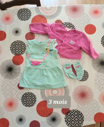 Tenue ensemble robe 🍉 taille 3 mois