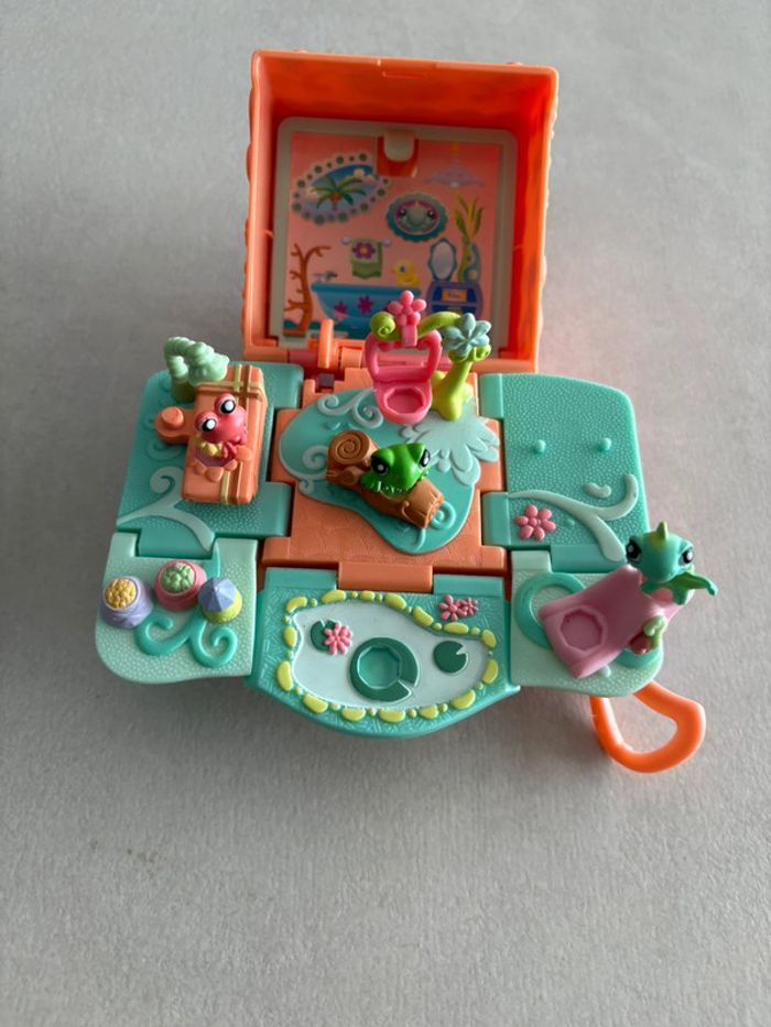 Littlest Pet Shop Hasbro vintage Mini maison pop up Complet Très bon état Comprend 3 petits animaux - photo numéro 2