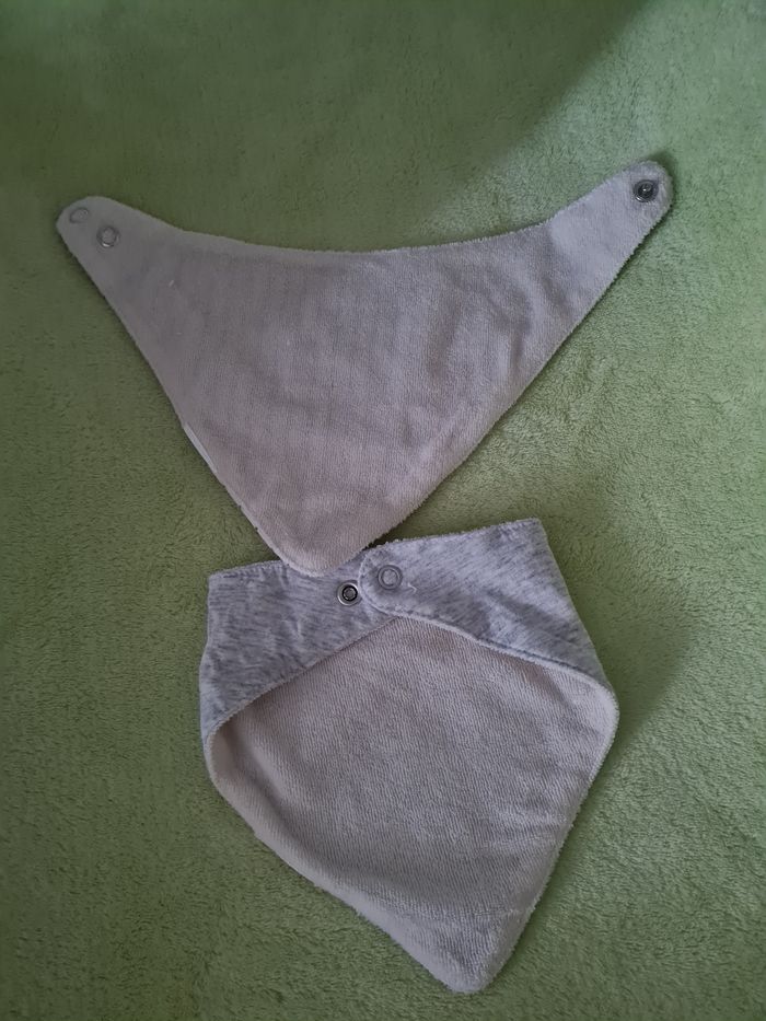 Lots de deux bavoirs - photo numéro 2