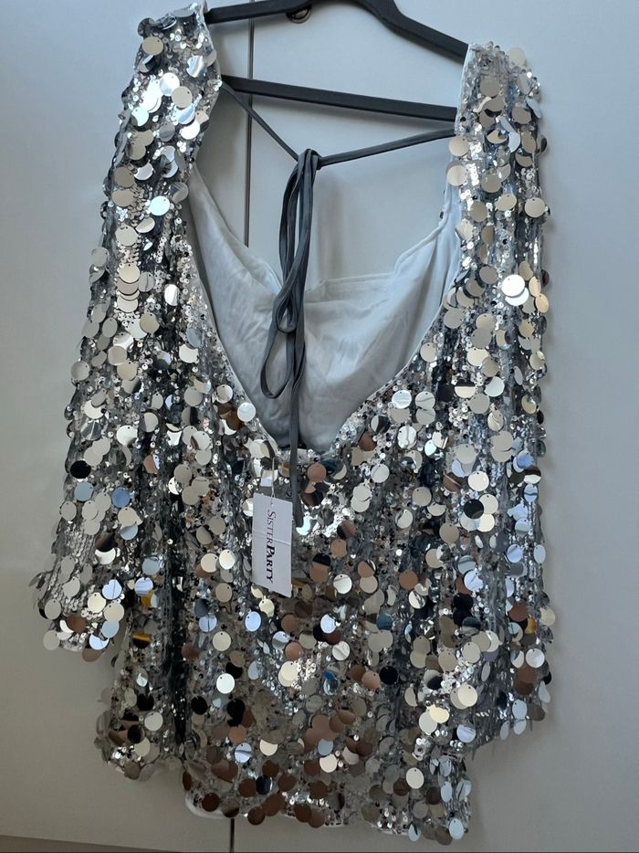 Robe pailletée - photo numéro 2