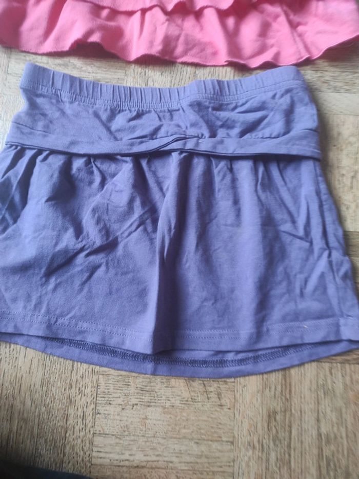 Lot 2 jupes 5 ans - photo numéro 2