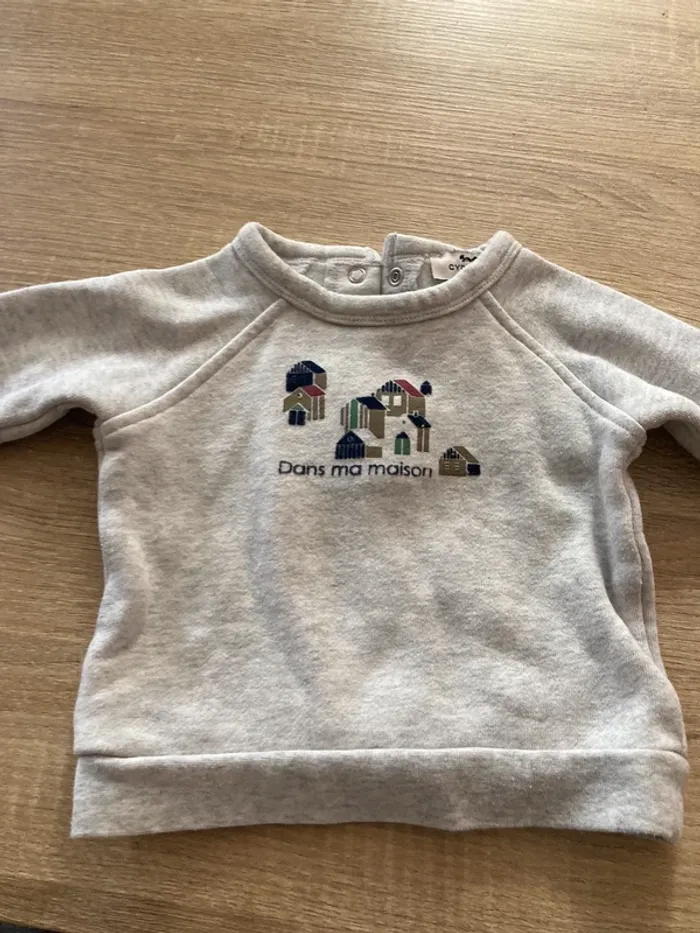 Pull Cyrillus 6mois