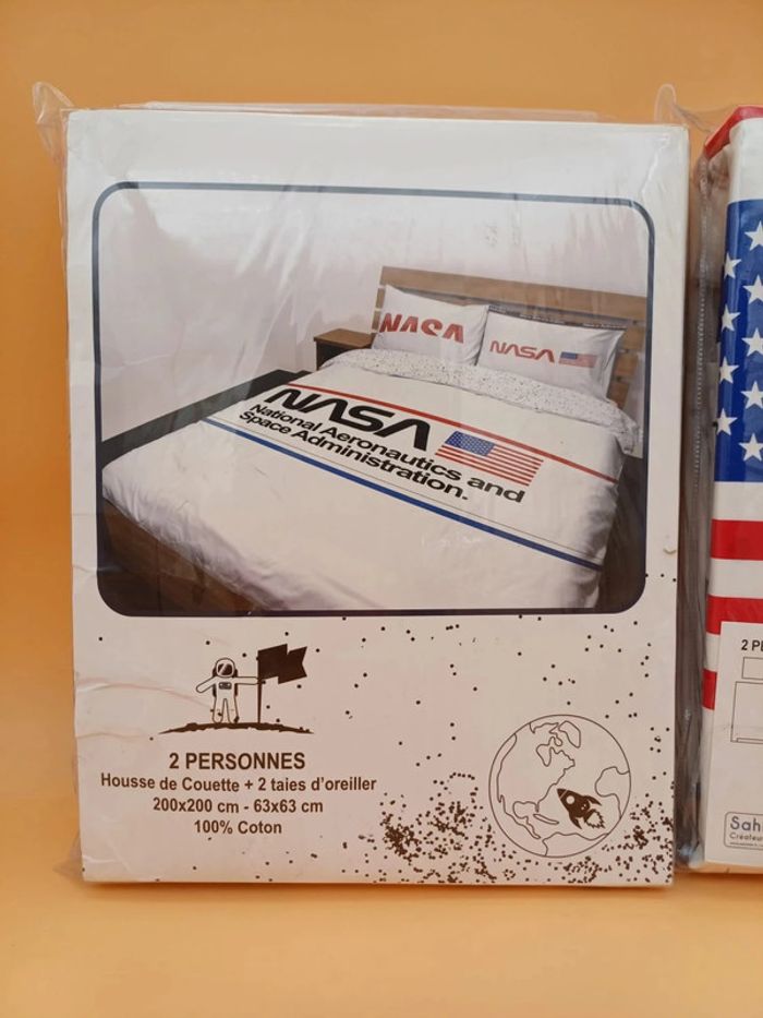 Parure de lit 2 personnes USA / Espace – Housse de couette + taies – 100% coton