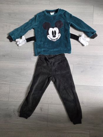 ​Ensemble Pyjama Hiver Polaire Mickey Mouse disney taille 6 ans tres bonne etat