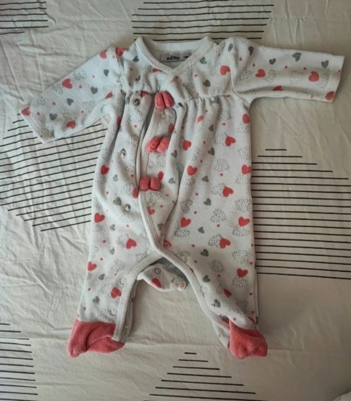 Pyjamas 1 mois - photo numéro 3