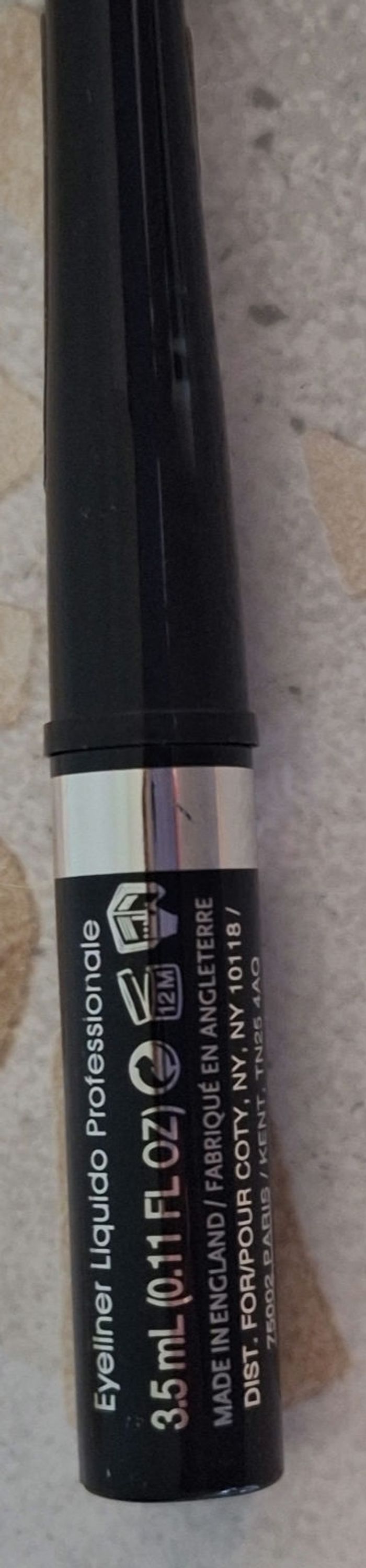 Rouge à lèvres et Eye liner - photo numéro 6