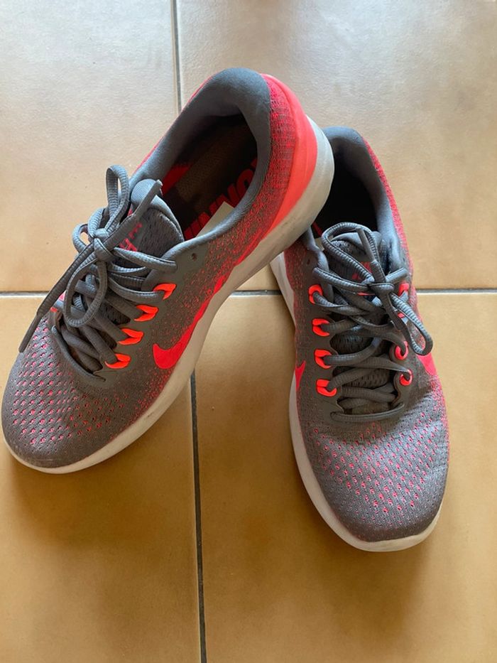 Baskets femme Nike taille 38 - photo numéro 6