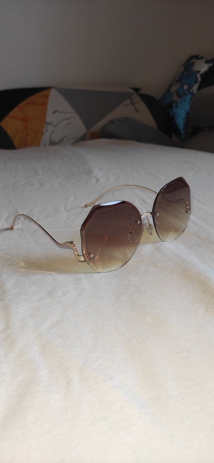 Lunettes de soleil - photo numéro 3