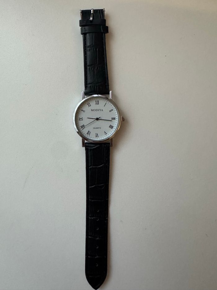 Montre modiya quartz - photo numéro 4