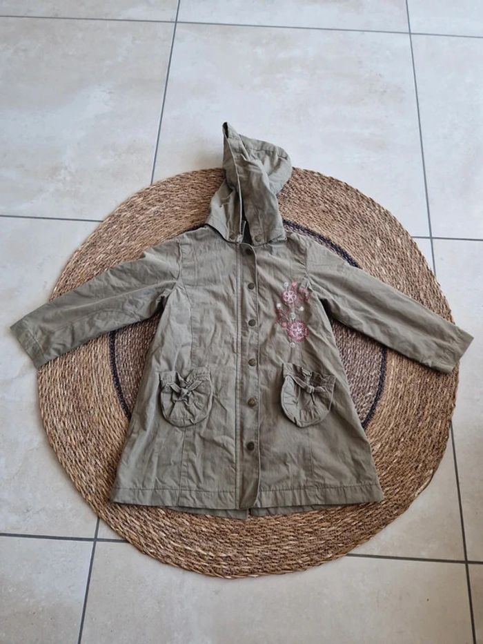 Jolie parka taille 4 ans