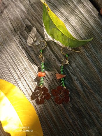 Boucles d'oreilles perles vertes et pierres