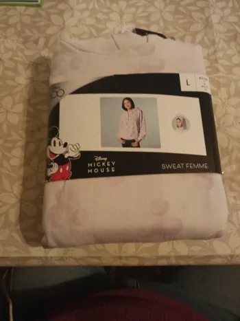 Sweat femme Mickey Mousse taille 42 44