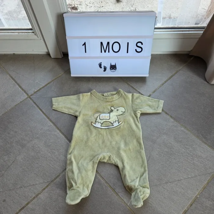 Lot vêtements 0 / 1 mois - photo numéro 9