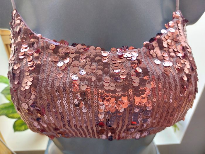 Top court à sequins coloris vieux rose / taille S Zuiki - photo numéro 3