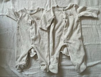 Lot de 2 pyjama taille naissance